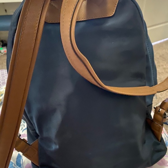 Michael kors back pack - Picture 2 of 4